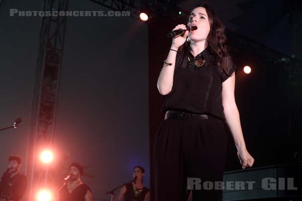 YAEL NAIM - 2015-06-27 - PARIS - Hippodrome de Longchamp - Yael Naim